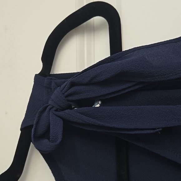 Michael Kors tank top with tie details - Picture 3 of 9